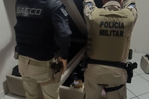 [Quatro PMs são presos suspeitos pelo desaparecimento de dois jovens na BA]