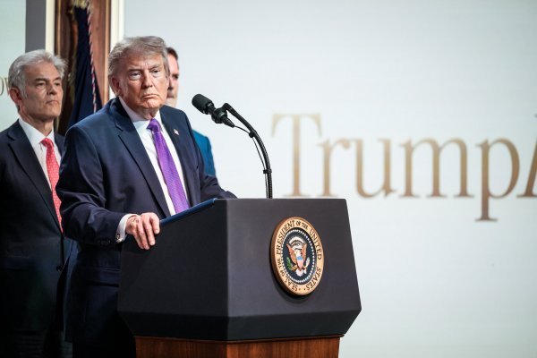 [Donald Trump diz que pode fechar acordo ou “explodir” o Irã]