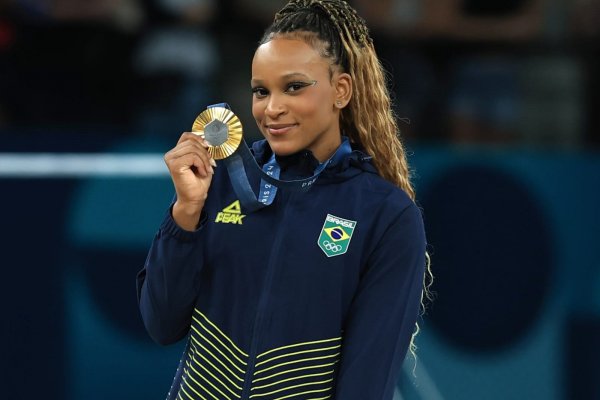 [Após um ano de recuperação, Rebecca Andrade confirma participação no Campeonato Pan-Americano de Ginástica Artística]