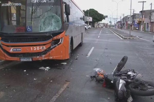 [Mototaxista morre um dia antes do aniversário, após bater em ônibus no interior da Bahia]