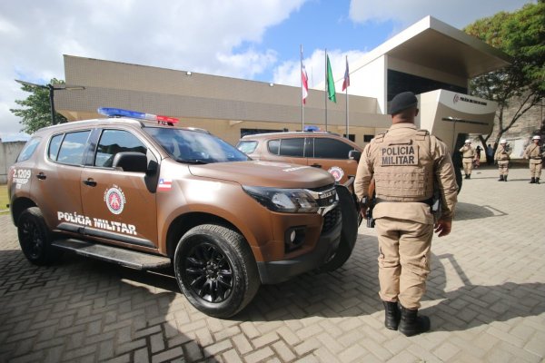 [Terceirizado de batalhão da PM é detido após compartilhar fotos de policiais com facções criminosas]