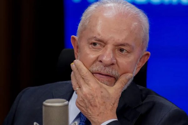 [Genial/Quaest: 48% dos brasileiros desaprovam governo Lula e 40% ouvem mais notícias negativas do que positivas ]