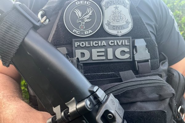 [Uma tonelada de fogos de artifício clandestinos é apreendida em Lauro de Freitas e Camaçari]