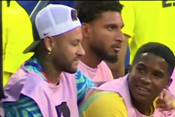 [Vídeo: Leitura labial revela desabafo de Endrick com Neymar: 'Se eu pudesse, eu entrava']