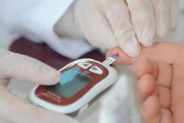[Câmara avança com proposta que amplia tratamento de diabetes no SUS]