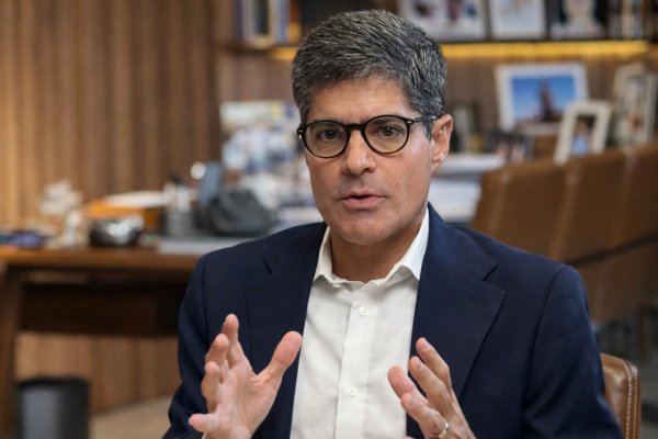 [ACM Neto gasta cerca de R$ 10 mil em anúncios enquanto perde engajamento nas redes]