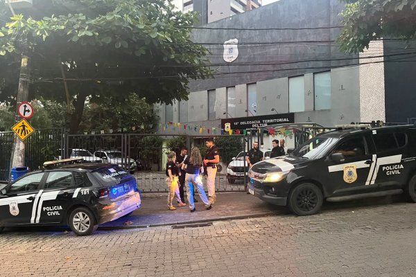 [Grupo suspeito de roubar e tentar sequestrar turistas na orla é alvo de operação]