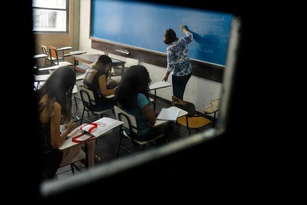 [Brasil reduz analfabetismo a 4,9%, mas ainda tem 8,4 milhões sem ler e escrever]