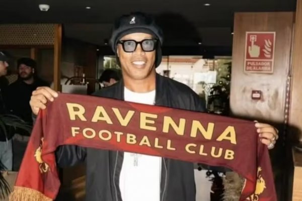 [Aos 46 anos, Ronaldinho Gaúcho passa a integrar grupo de investidores de clube italiano]