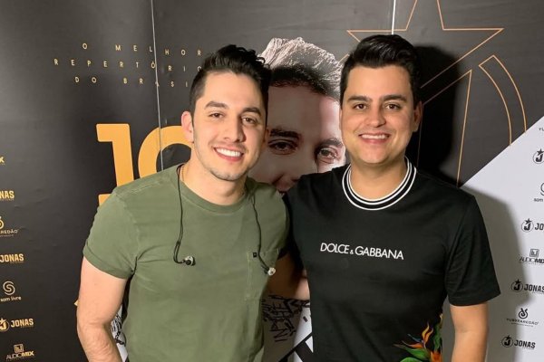 [Deputado federal envia emendas para cantor Jonas Esticado, de quem é empresário]