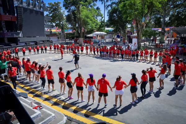 [Fit Team Experience reúne centenas de pessoas no São João de Amargosa e leva bem-estar para o coração da festa junina!]