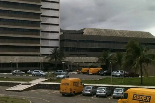 [Antigo prédio dos Correios é arrematado por quase R$ 98 milhões pela Moura Dubeux ]