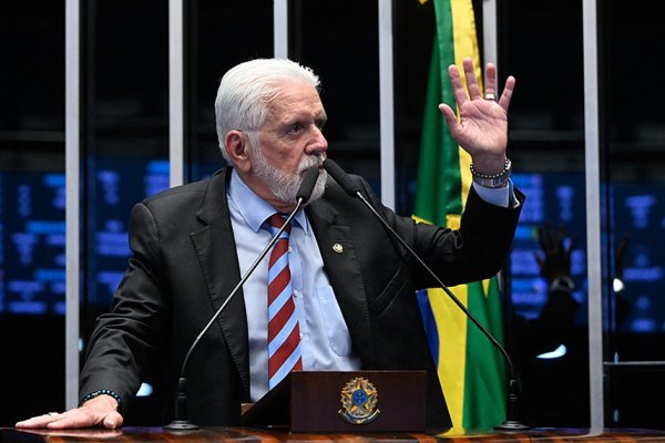 [Jaques Wagner chama ação da PF de 'patacoada' e detalha negociação de apartamento]