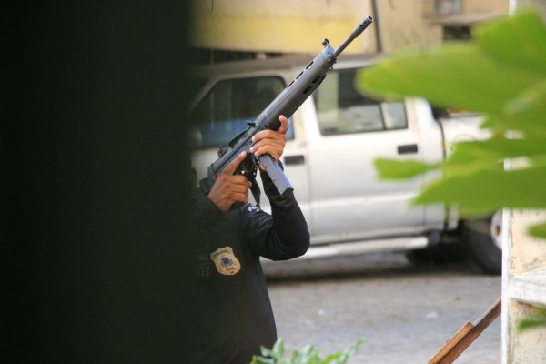 [Homem é preso em flagrante por comprar R$ 1 mil em dinheiro falso]
