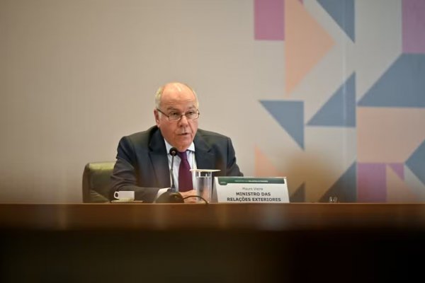 [Itamaraty cita risco de ação militar dos EUA no Brasil após classificação de PCC e CV como terroristas]