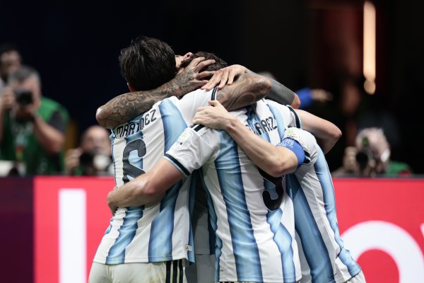 [Em roteiro heroico, Messi amplia recorde, e Argentina vira sobre o Egito para chegar às quartas da Copa]
