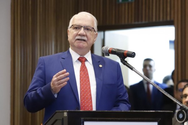 ['Vai prevalecer', diz Fachin sobre soberania do Brasil diante de possível uso de força pelos EUA]