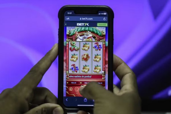 [Governo anuncia novas regras e advertências para a propaganda de bets]