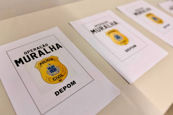 [Operação policial cumpre mandados contra investigados de tentativa de latrocínio na Região Metropolitana de Salvador ]