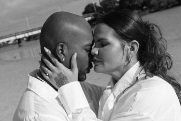 [Thais Carla anuncia fim de casamento de 11 anos: 'Gratos por tudo o que vivemos']