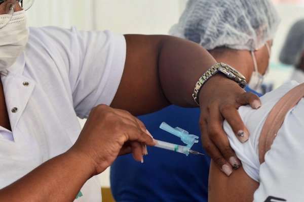 [Infecções respiratórias graves diminuem no país, aponta Fiocruz]