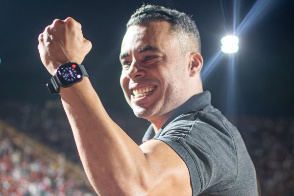 [Jair Ventura chega a 50 jogos pelo Vitória e celebra marca rara no futebol brasileiro]