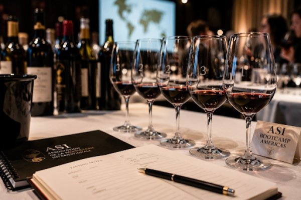 [São Paulo recebe um dos mais importantes treinamentos para sommeliers do mundo! ]