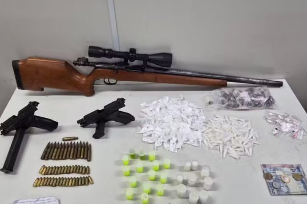 [Três homens morrem em confronto armado com PMs em Salvador ]