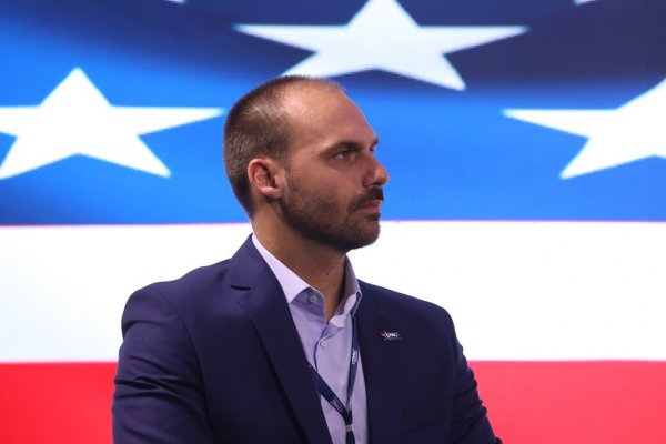 [Eduardo Bolsonaro vê 