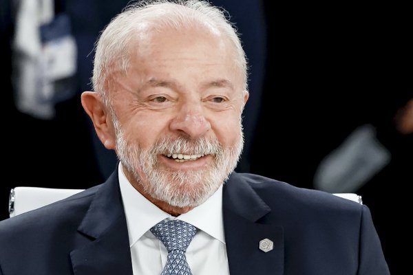 [Lula mira eleitores e deve focar na “porta de saída” do Bolsa Família durante a campanha ]