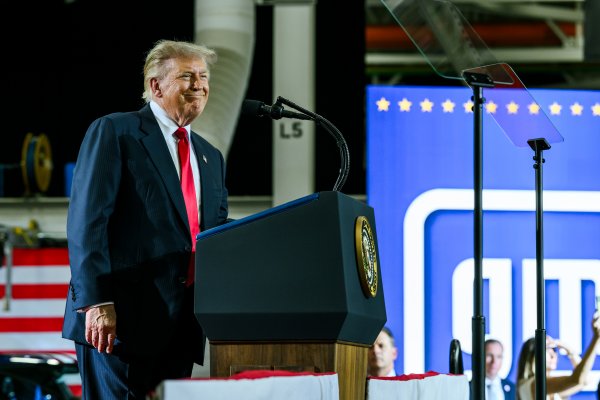 [Trump ameaça atacar e 