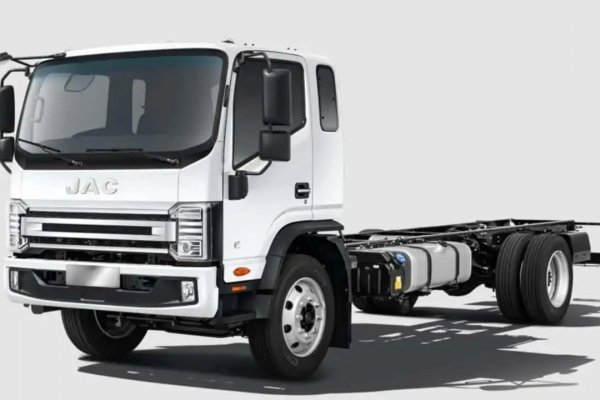 [Jac Caminhões chega ao Brasil com quatro modelos e 30 concessionárias ]