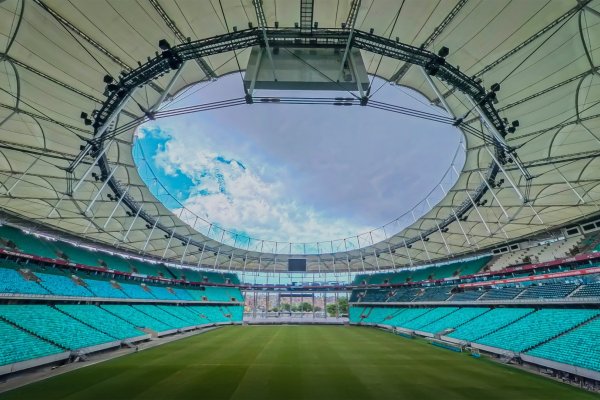 [Bahia volta a criticar gramado da Fonte Nova e cita excesso de shows]