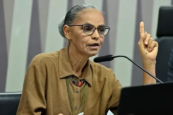 [Marina é hostilizada por homem em ato de campanha de Haddad com mulheres]