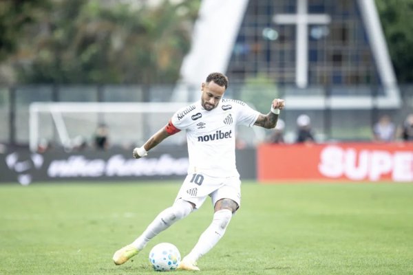 [Neymar é o primeiro jogador do Brasileirão punido por nova regra]