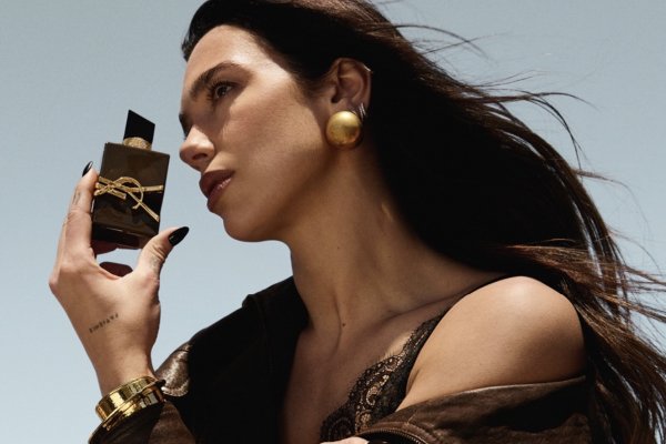 [Dua Lipa, YSL Beauty e a nova disputa pelo desejo nas redes sociais! ]