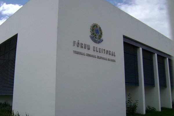 [ Justiça Eleitoral enquadra montagem de ACM Neto com Lula como fake news e multa responsável]
