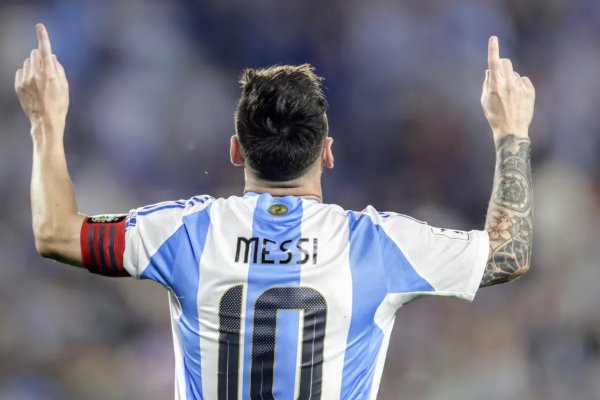 [Lionel Messi anuncia aposentadoria da seleção argentina]