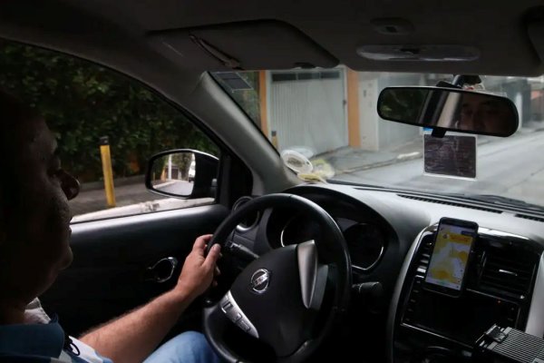 [Senado aprova MP que facilita financiamento de novos veículos para motoristas de app e taxistas ]