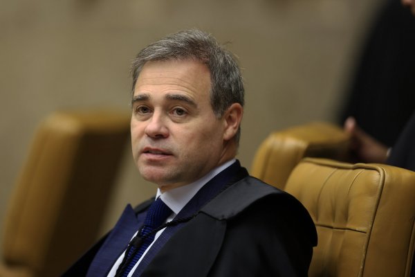 [Relatórios da PF mostram que André Mendonça fazia distinção no tratamento de investigados e tinha como alvo Alcolumbre; entenda]