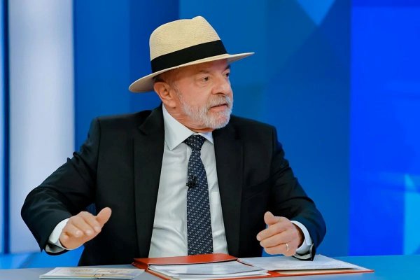 [Lula restringe núcleo de campanha e planeja reforço após se queixar de resultados]