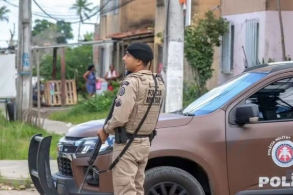[Mãe é presa após filhos de 1 e 2 anos serem encontrados sozinhos na Bahia]