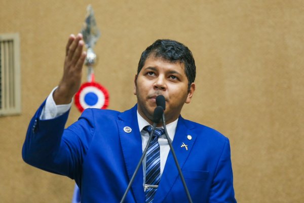 [MPF intima Diego Castro a prestar esclarecimentos sobre confusão na UFBA]