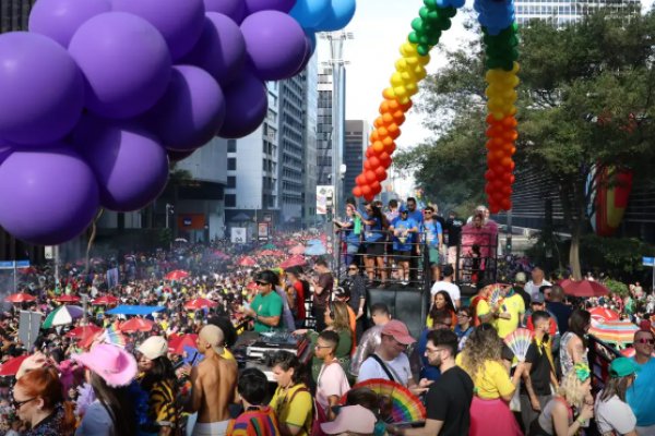 [Polícia da Turquia prende ativistas LGBTQIA+ em operação para 'proteger a família']