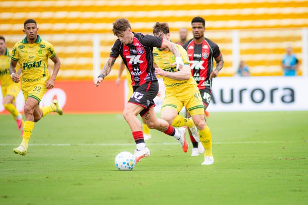 [Vitória cede empate no fim para o Mirassol e deixa escapar primeiro triunfo fora de casa]
