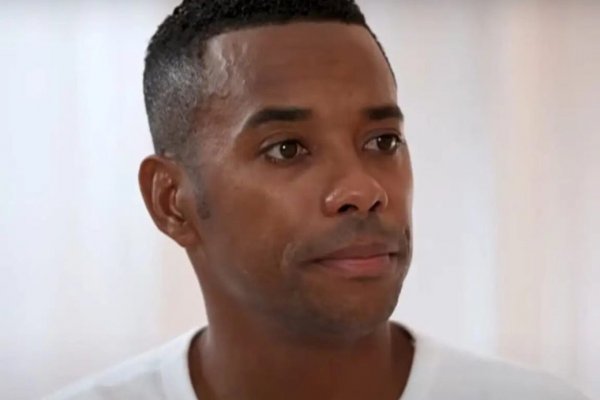 [Robinho tem pena reduzida em 72 dias por trabalhos e estudos]