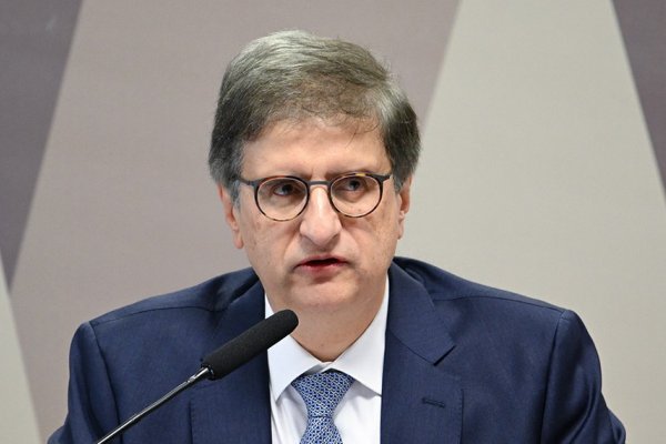 [Gonet nega proximidade com Vorcaro durante sessão no STF]