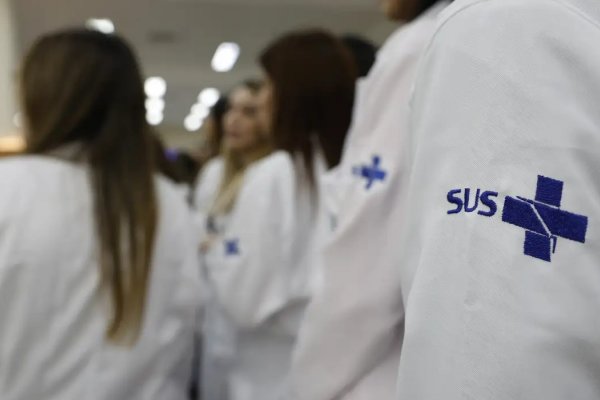 [Quase metade dos médicos de UTIs brasileiras tem risco de burnout, diz estudo]