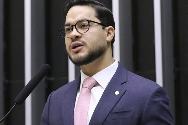[Deputado Federal do Amazonas é alvo de operação que investiga fraudes licitatórias]