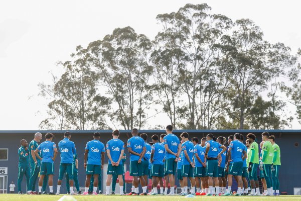 [Seleção realiza primeiro treino com grupo completo na Data Fifa]